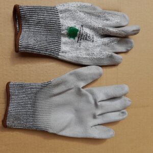 Cut resistant diamond grip gloves