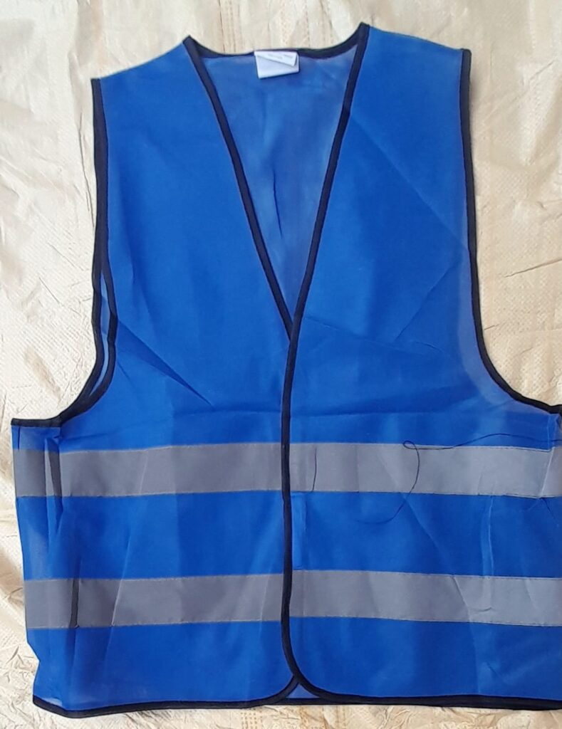 120gsm royal blue reflective vest with a black piping Tekiria General